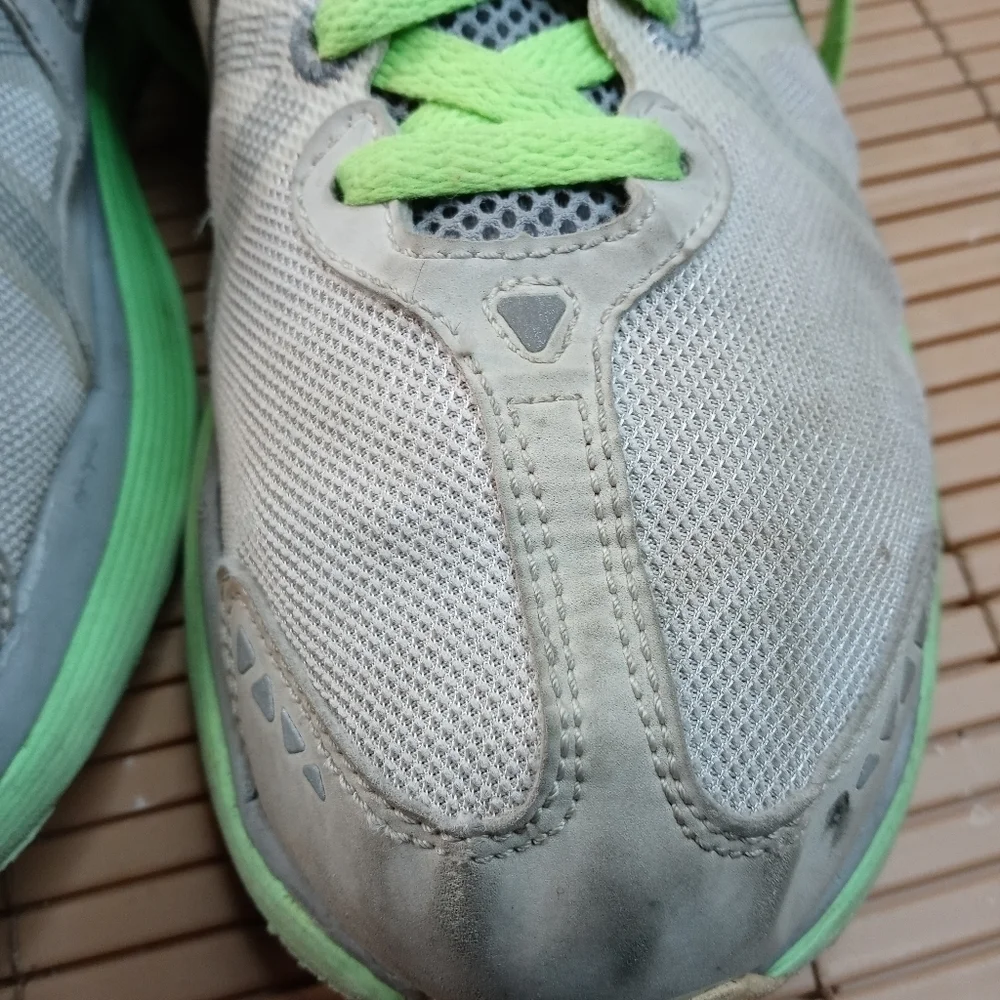 Nike LunarMax+ Running Shoe gray/ green Neon 415323-010 Low Lace Up men's 12 M.